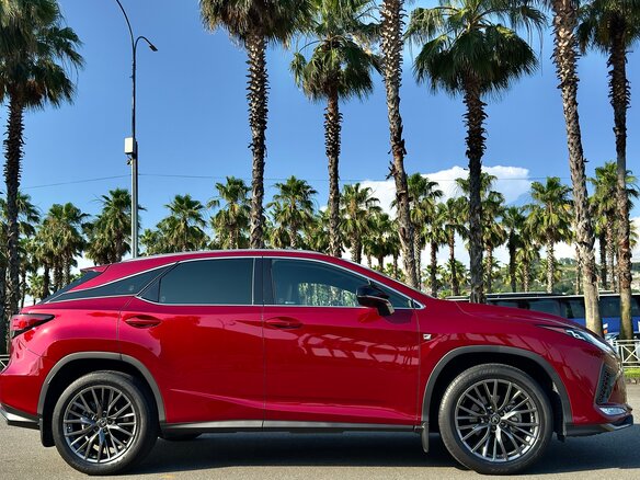 2021 Lexus RX 300 IV Рестайлинг, красный, 5800000 рублей - вид 3