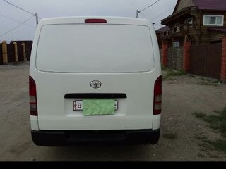 2006 Toyota HiAce H200, белый, 1800000 рублей, вид 2