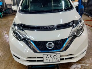 2018 Nissan Note e-Power II Рестайлинг, белый, 1650000 рублей, вид 2