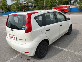 2010 Nissan Note I Рестайлинг, белый, 560000 рублей, вид 4