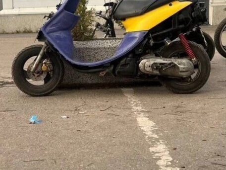 1999 Yamaha Jog, белый, 65000 рублей, вид 1