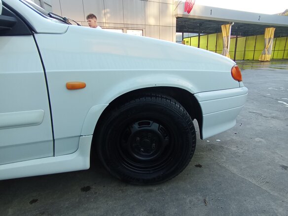 2011 Lada (ВАЗ) 2114, белый, 340000 рублей - вид 8