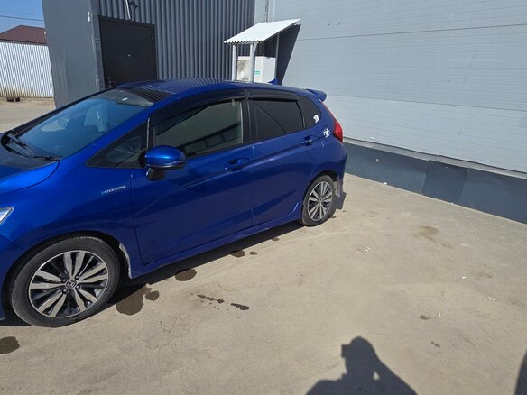 2017 Honda Fit III Рестайлинг, синий, 1570000 рублей - вид 2
