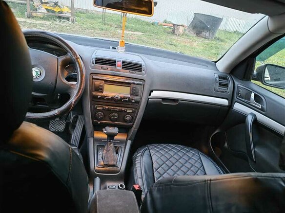 2008 Skoda Octavia II (A5), чёрный, 420000 рублей - вид 7