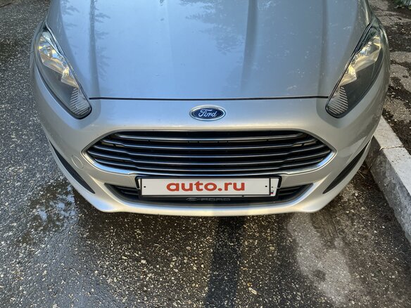 2016 Ford Fiesta Mk6 Рестайлинг, серебристый, 850000 рублей - вид 5