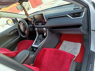 2021 Toyota RAV4 V (XA50), белый, 3550000 рублей, вид 1