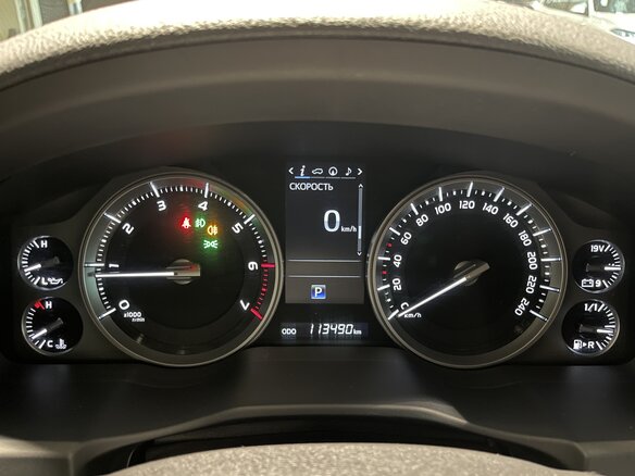 2016 Toyota Land Cruiser 200 Series Рестайлинг 2, серый, 5700000 рублей - вид 27