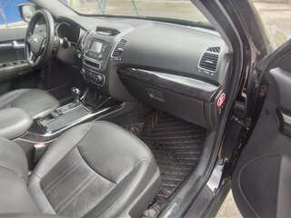 2017 Kia Sorento II Рестайлинг, чёрный, 2600000 рублей, вид 4