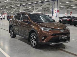 2017 Toyota RAV4 IV (XA40) Рестайлинг, коричневый, 2099000 рублей, вид 3
