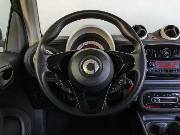 2018 Smart Fortwo III, чёрный, 1150000 рублей - вид 12