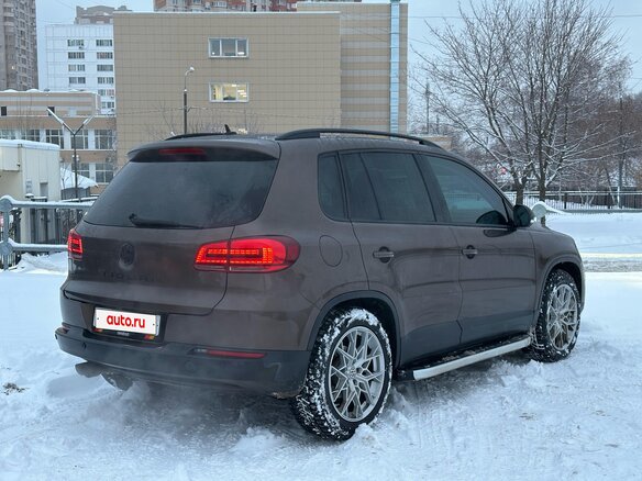 2015 Volkswagen Tiguan I Рестайлинг, коричневый, 1600000 рублей - вид 5