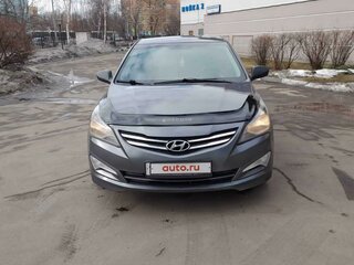 2016 Hyundai Solaris I Рестайлинг, серебристый, 850000 рублей, вид 2