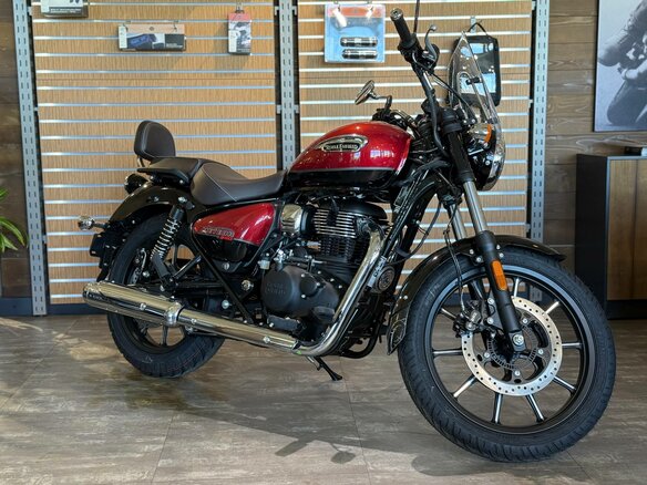 2025 Royal Enfield Meteor, красный, 519000 рублей - вид 12