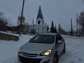2013 Opel Astra J Рестайлинг, серебристый, 600000 рублей, вид 1