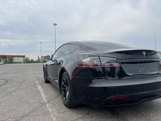 2021 Tesla Model S Long Range I Рестайлинг 2, чёрный, 5800000 рублей, вид 5