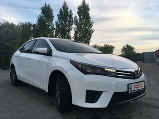2013 Toyota Corolla XI (E160, E170, E180), белый, 1780000 рублей, вид 3