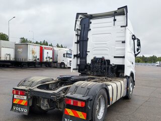 2016 Volvo FH, белый, 8150000 рублей, вид 4