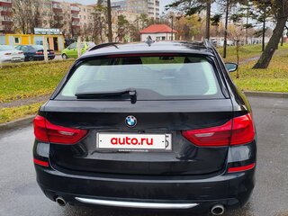 2019 BMW 5 серии 520d VII (G30/G31/G38), чёрный, 1900000 рублей, вид 4