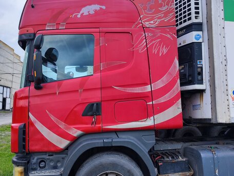 2008 Scania 4-Series, красный, 2950000 рублей, вид 2