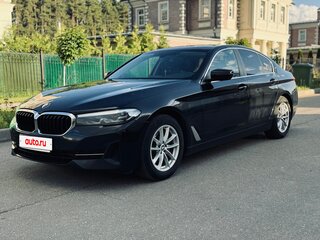 2020 BMW 5 серии 520i VII (G30/G31/G38) Рестайлинг, чёрный, 4000000 рублей, вид 2