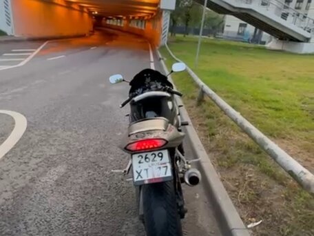 2003 Yamaha YZF-R1, чёрный, 500000 рублей, вид 2