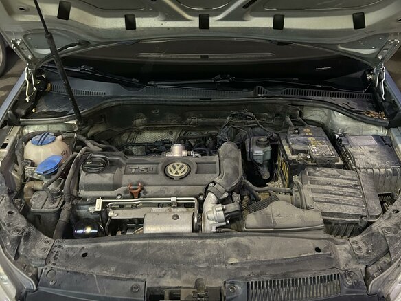 2010 Volkswagen Golf VI, серебристый, 1300000 рублей - вид 11