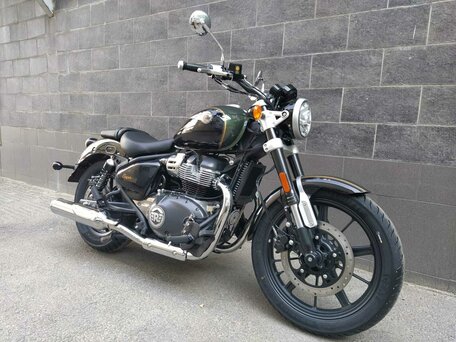 2024 Royal Enfield Super Meteor, зелёный, 764000 рублей, вид 3