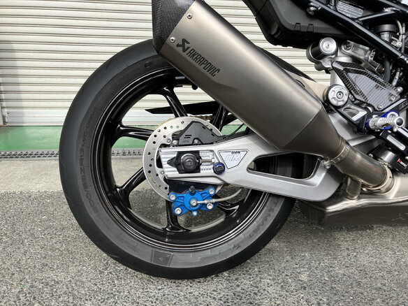 2022 BMW M 1000 RR, белый, 2700000 рублей - вид 4