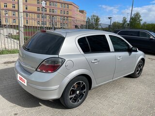 2007 Opel Astra H Рестайлинг, серебристый, 330000 рублей, вид 2