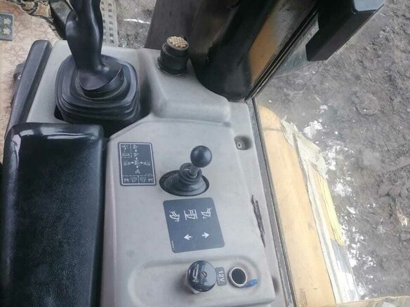 2011 Caterpillar D6, жёлтый, 8500000 рублей - вид 1