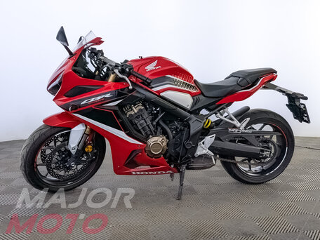 2021 Honda CBR 650R, красный, 925000 рублей, вид 2