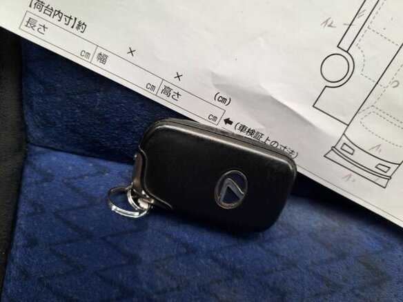 2011 Lexus CT 200h I, серебристый, 2900000 рублей - вид 9
