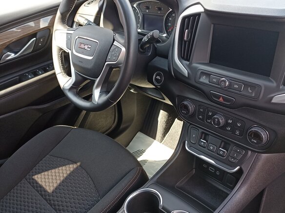 2020 GMC Terrain II, серебристый, 2300000 рублей - вид 7