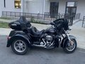 2014 Harley-Davidson Tri Glide, чёрный, 1698096 рублей - вид 2