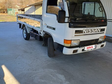 1996 Nissan Atlas, белый, 1450000 рублей, вид 1