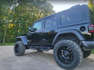2020 Jeep Wrangler IV (JL), чёрный, 7900000 рублей, вид 4