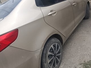 2015 Kia Rio III Рестайлинг, бежевый, 550000 рублей, вид 1