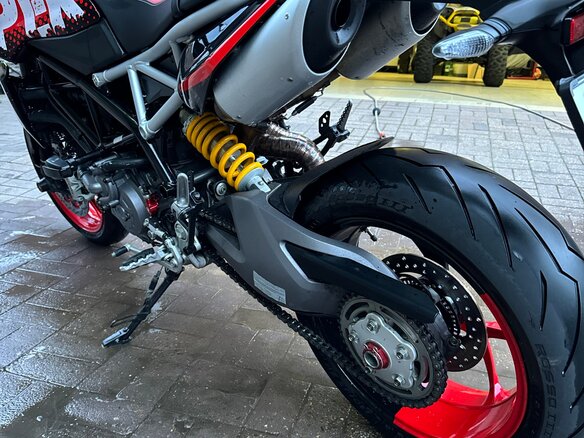 2022 Ducati Hypermotard, красный, 1430000 рублей - вид 17