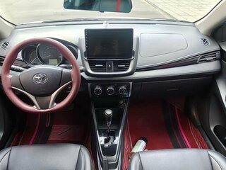 2021 Toyota Yaris L XP150 Рестайлинг, белый, 1320000 рублей, вид 5