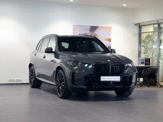 2026 BMW X5 30d IV (G05/G18) Рестайлинг, серый, 16300000 рублей, вид 3