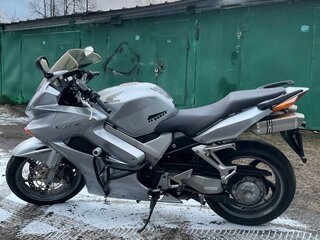 2005 Honda VFR 800, серый, 535000 рублей, вид 3