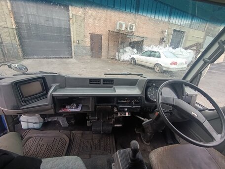 1993 Mitsubishi L-Series, бежевый, 690000 рублей, вид 5