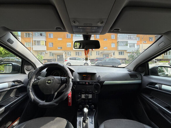 2008 Opel Astra GTC H Рестайлинг, чёрный, 610000 рублей - вид 13