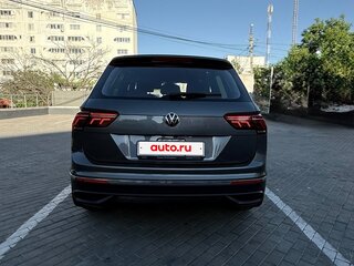 2021 Volkswagen Tiguan II Рестайлинг, серый, 2800000 рублей, вид 5