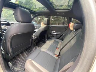 2021 Mercedes-Benz GLA 200 II (H247), серебристый, 4000000 рублей, вид 4