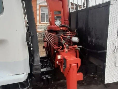 1992 Isuzu Forward (F-Series), белый, 2750000 рублей, вид 4