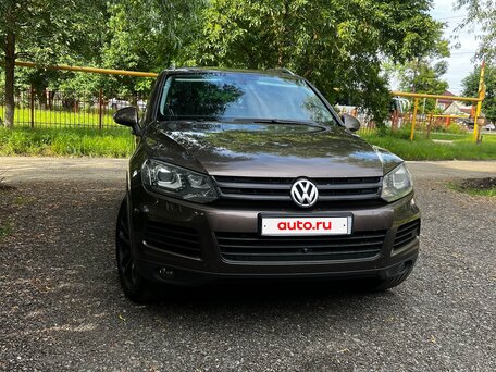 2010 Volkswagen Touareg II, чёрный, 2000000 рублей, вид 3