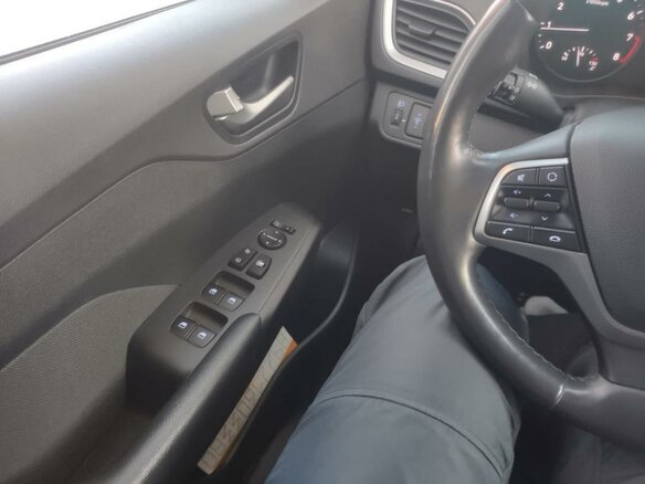 2018 Hyundai Solaris II, красный, 1650000 рублей - вид 20
