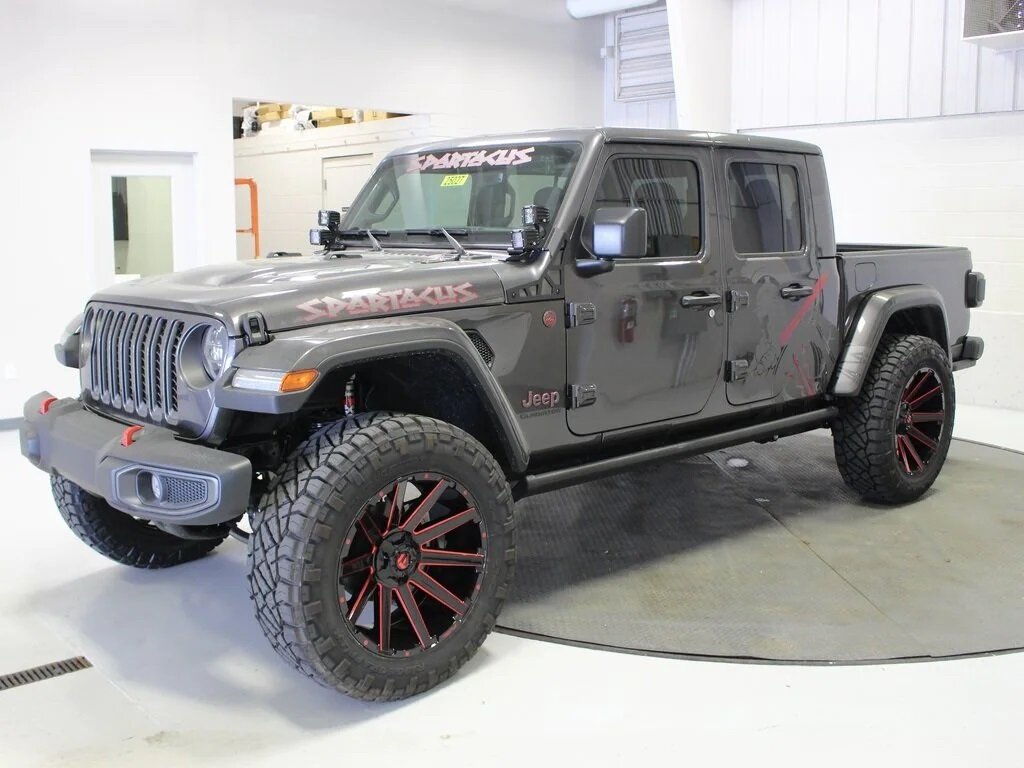 Открыть фотографии: Jeep Gladiator II (JT)