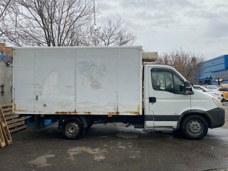 2009 Iveco Daily, белый, 1300000 рублей, вид 2